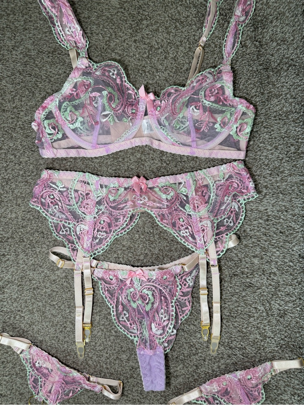 SHEIN Pink and Mint Lace Lingerie Set with Garter - Picture 2 of 3